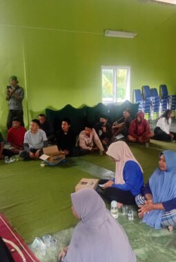 Tagih Janji Kades, Warga Kampung Pondok Gruduk Kantor Desa Ciasihan