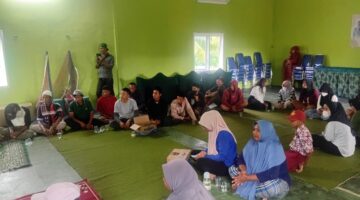 Tagih Janji Kades, Warga Kampung Pondok Gruduk Kantor Desa Ciasihan